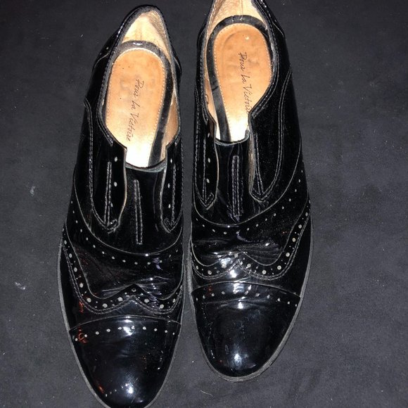 POUR LA VICTOIRE Black Patent Leather Pull On Brogue Loafers display picture 3